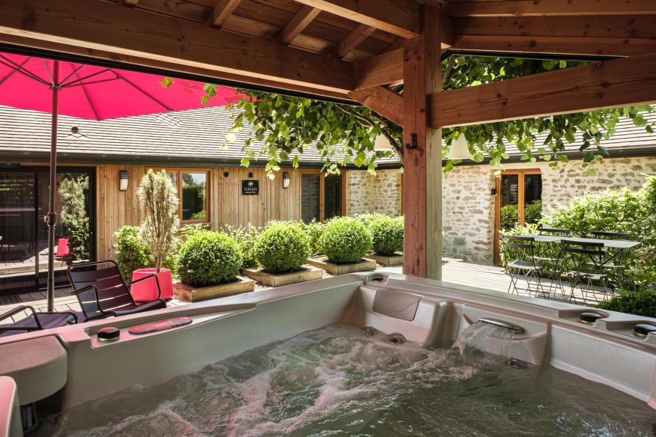 Le Domaine Des Pres Verts Suites & Chambres Avec Jacuzzi Privatif Jouey Exterior foto