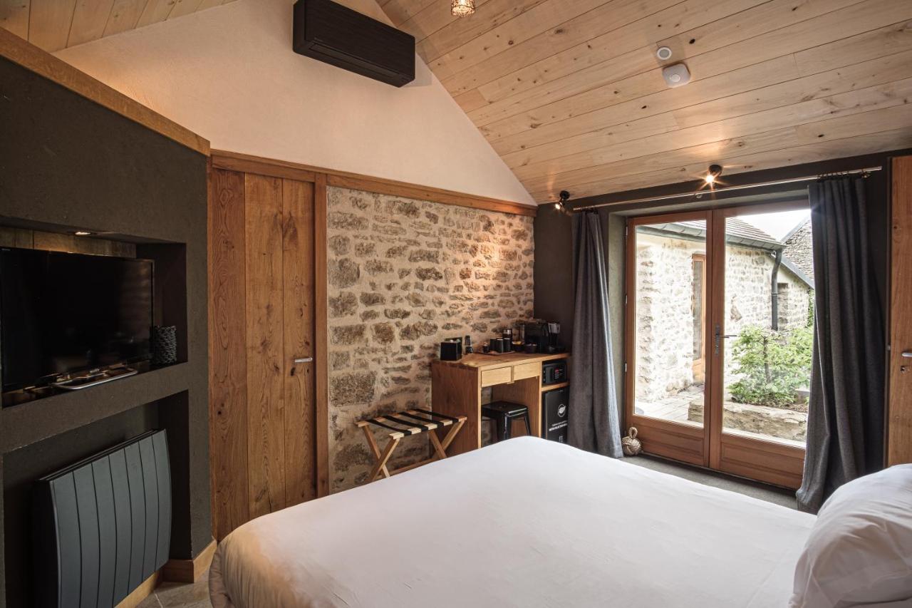 Le Domaine Des Pres Verts Suites & Chambres Avec Jacuzzi Privatif Jouey Exterior foto